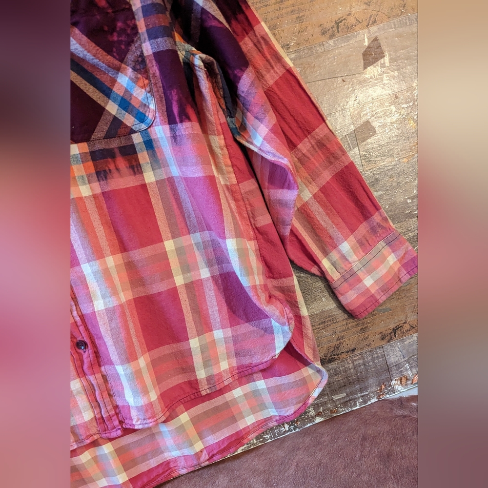 Sale! New Upcycled Handcrafted Dip Dyed Bleached Flannel Shirt With Floral Skull - Picture 15 of 16